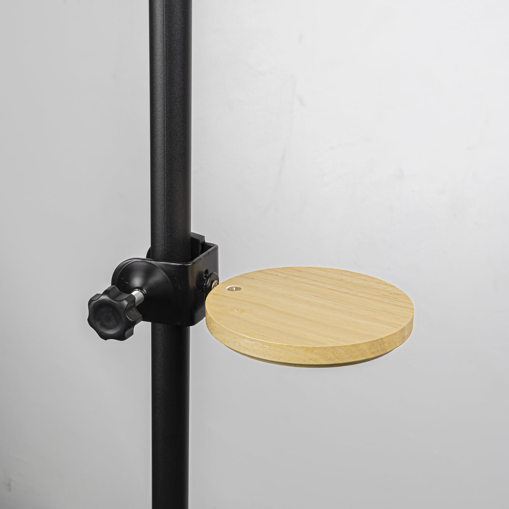 [専用]高さ調整可能なオシャレな黒の突っ張り棒 丸い木製の棚2個付 専用]高さ調整可能なオシャレな黒の突っ張り棒 丸い木製の棚